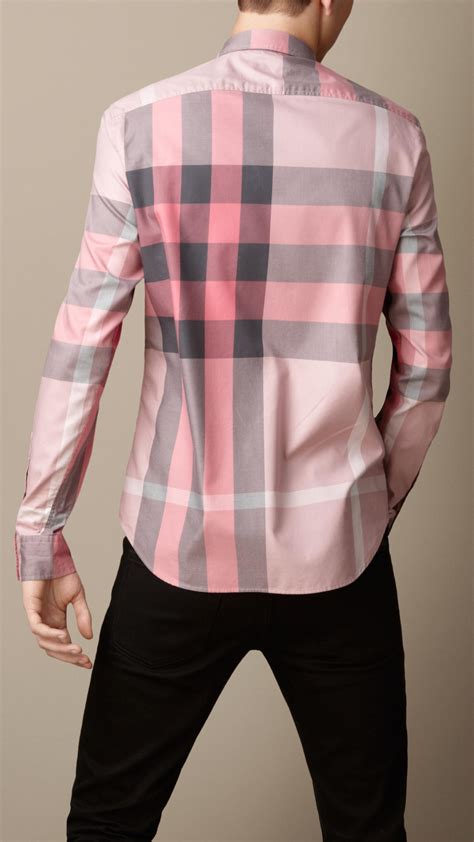 pink burberry men's t shirt